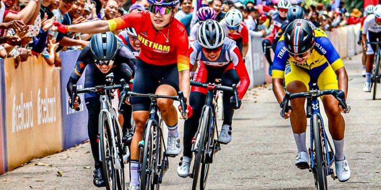 Đội tuyển Xe đạp Việt Nam lên đường tham dự SEA Games 33: Quyết tâm chinh phục HCV Đồng đội Đồng hàng Nam! - 2