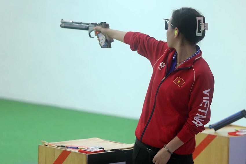 "Khúc độc hành" đến đỉnh vinh quang và kỳ tích từ những đôi tay thép - 4