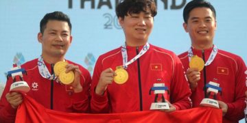 "Khúc độc hành" đến đỉnh vinh quang và kỳ tích từ những đôi tay thép - 5