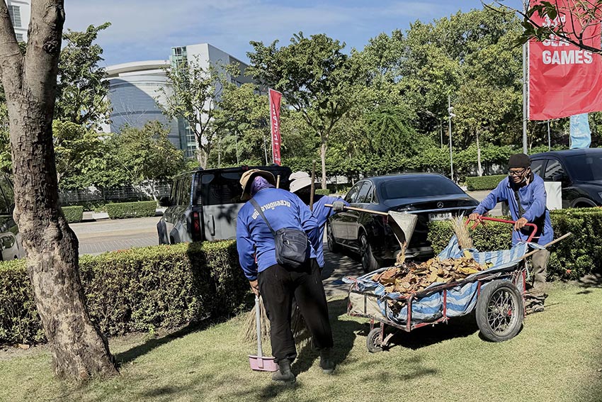Một ngày dạo quanh khu vực chung quanh sân Rajamangala - 9