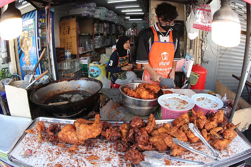 Một ngày dạo quanh khu vực chung quanh sân Rajamangala - 10