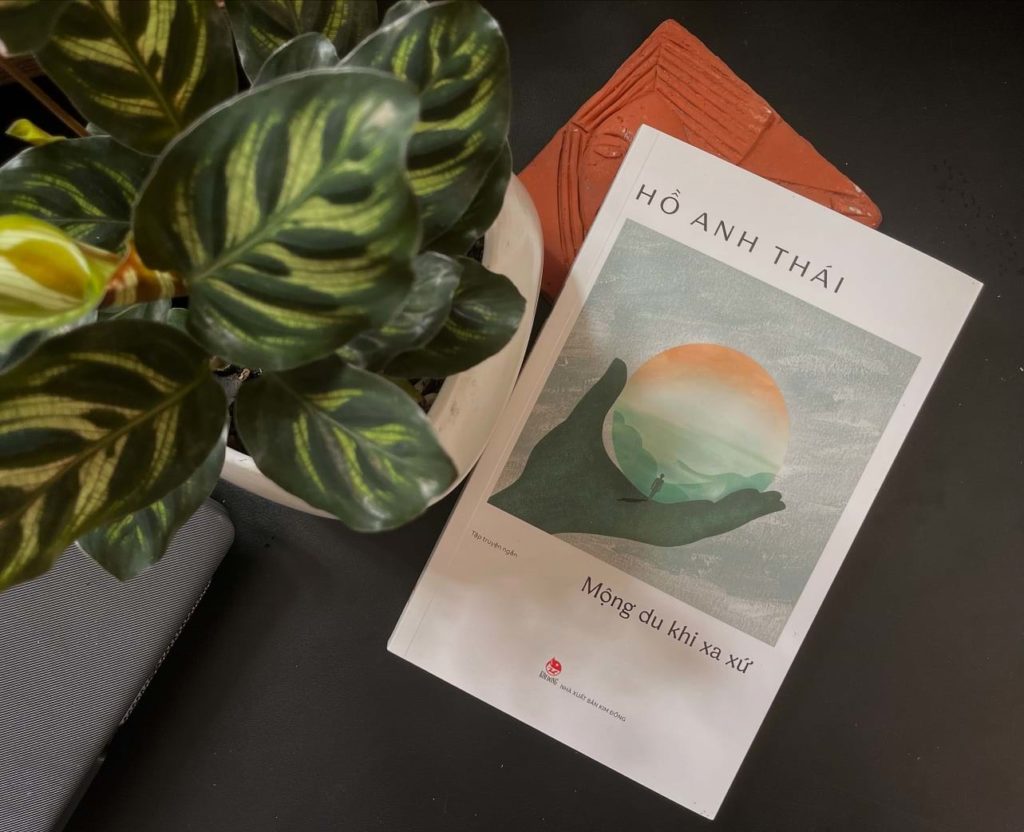 Những tiếng cười chua và nỗi buồn lặng trong ‘Mộng du khi xa xứ’