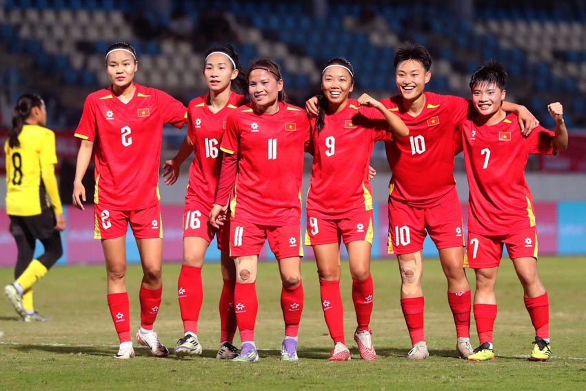 Nữ Việt Nam "Tắm Mưa Bàn Thắng" 7-0: Hải Yến Mở Hội, Thái Thị Thảo Lập Hat-trick! - 6