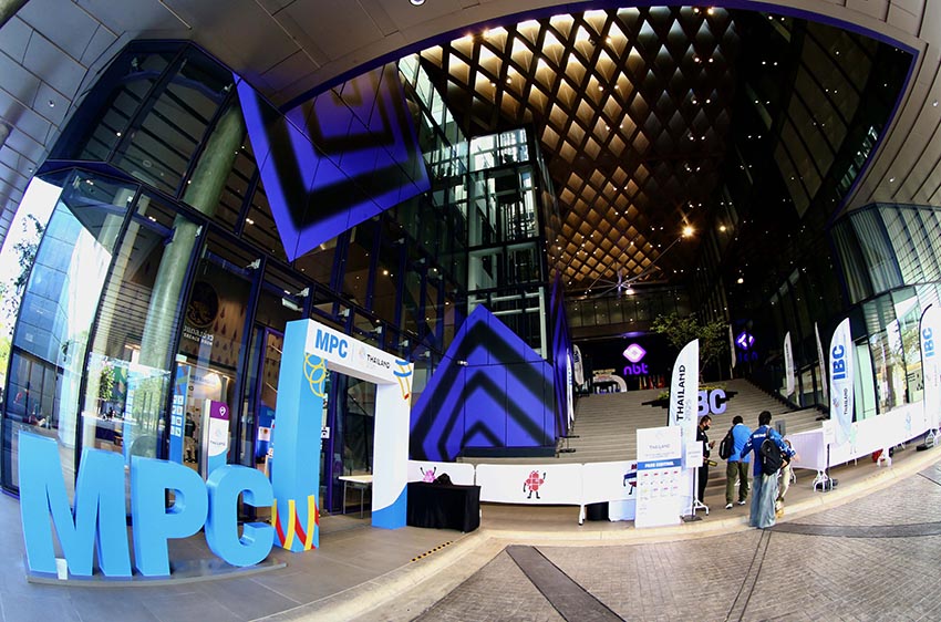 SEA Games 33: "Đại bản doanh" của báo giới và cuộc chiến vượt qua... kẹt xe tại Bangkok - 2