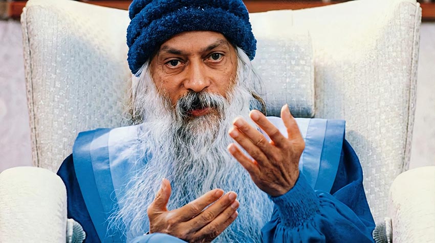 Người ngồi tĩnh lặng bên cửa sổ, ánh sáng mềm chiếu vào, gợi sự bình yên và tỉnh thức - 2