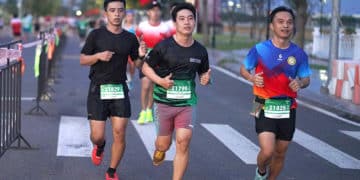 Tiền Phong Half Marathon 2025: Dấu Ấn "Hành Trình Xanh" đầy cảm xúc tại TP.HCM - 1