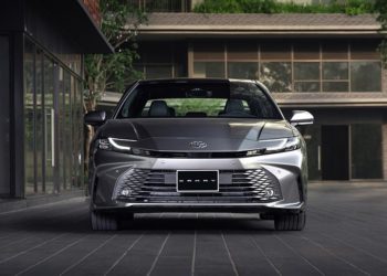 Toyota Việt Nam triển khai chương trình triệu hồi xe để cập nhật phần mềm hỗ trợ đỗ xe, đảm bảo an toàn cho người dùng