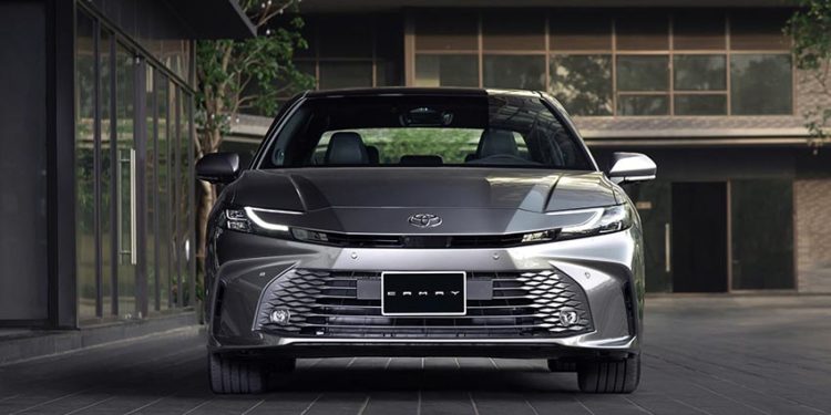 Toyota Việt Nam triển khai chương trình triệu hồi xe để cập nhật phần mềm hỗ trợ đỗ xe, đảm bảo an toàn cho người dùng