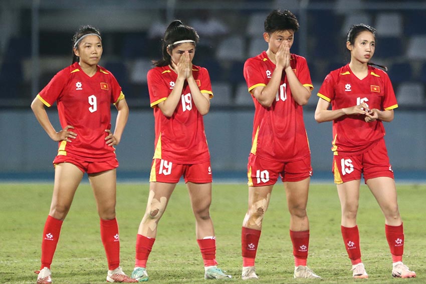 Chung kết SEA Games 33 Trọng tài Chanthavong Phutsavan tước mất HCV của tuyển nữ Việt Nam - 1