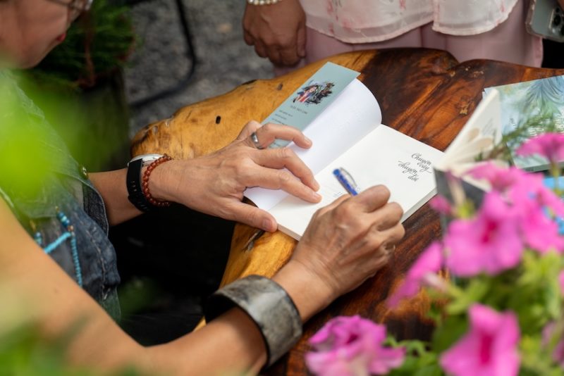 Chuyện cây chuyện đời - Trần Thuỳ Linh