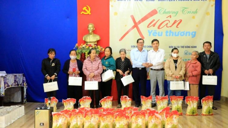 ERAS LAND trao quà Tết cho người dân có hoàn cảnh khó khăn tại Lâm Đồng trong chương trình Xuân Yêu Thương 2026 - 1