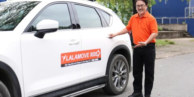 Xe ô tô Lalamove phục vụ đưa đón khách du lịch tại Đà Nẵng và các điểm lân cận