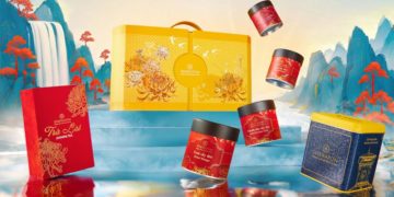 Hộp quà Tết cao cấp Mã Khai Vạn Lộc 2026 của Sheraton Saigon Grand Opera Hotel với thiết kế sang trọng sắc đỏ vàng - 1