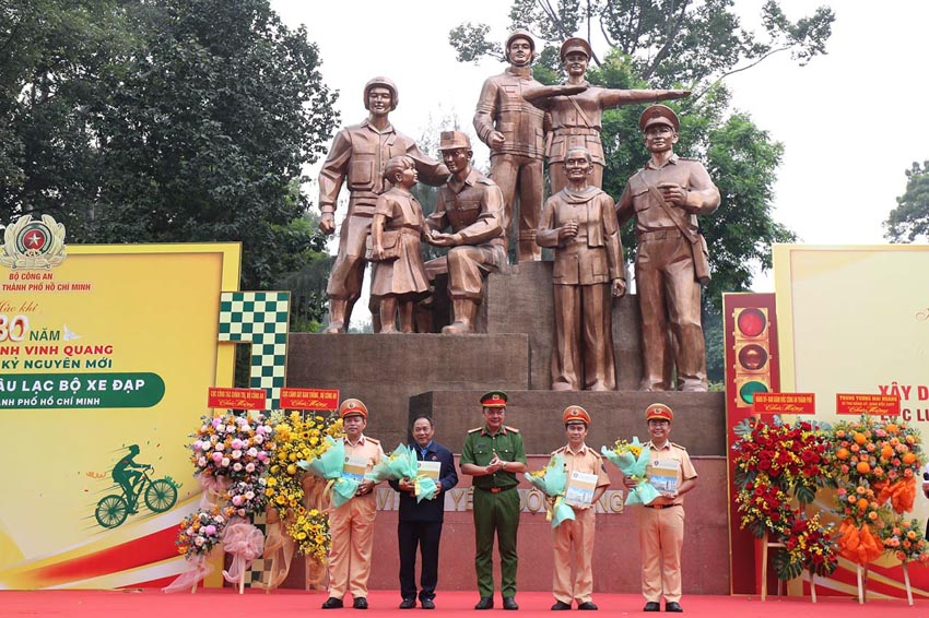 Ra mắt đội đua CA TPHCM, bệ phóng cho đỉnh cao chuyên nghiệp - 2