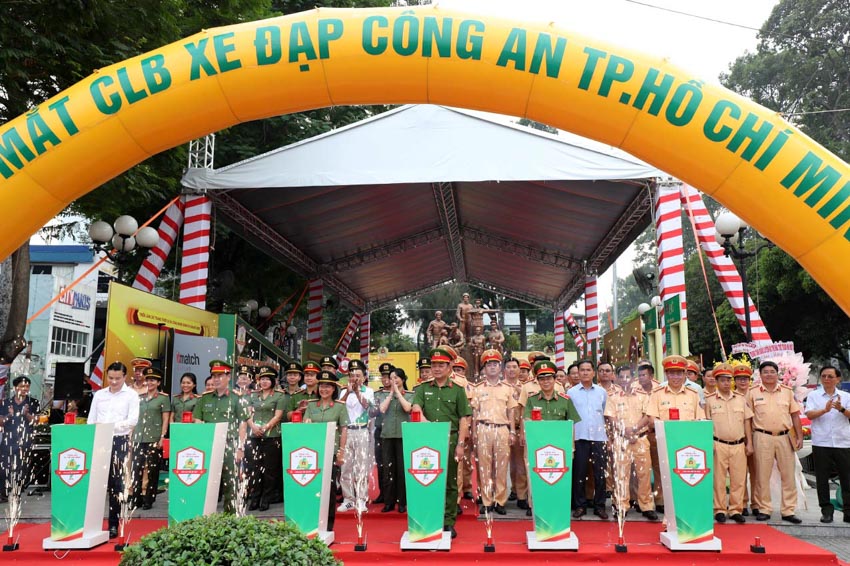 Ra mắt đội đua CA TPHCM, bệ phóng cho đỉnh cao chuyên nghiệp - 4