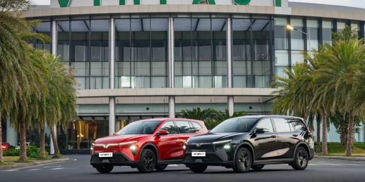 VinFast VF MPV 7 – mẫu xe điện MPV 7 chỗ thiết kế cho gia đình Việt, không gian rộng rãi và công nghệ thông minh - 1