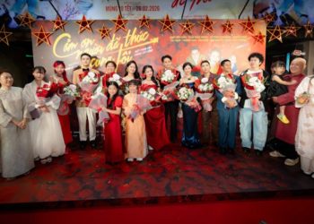 Alt-text cho hình ảnh: Thảm đỏ buổi công chiếu phim tại TP.HCM với ê-kíp và nghệ sĩ tham dự - 2