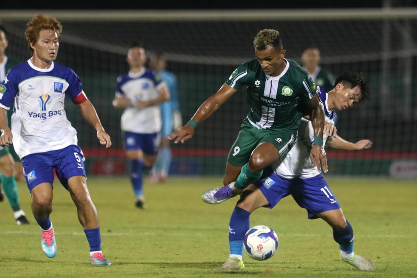 Công Phượng tái xuất, mạch bất bại kéo dài - 2