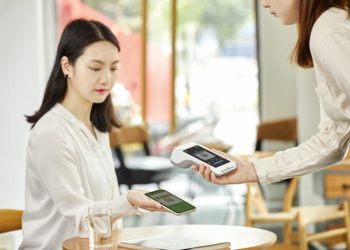 Biểu đồ hành vi tiêu dùng số Việt Nam Q4/2025 theo báo cáo Connected Consumer của Decision Lab - 1