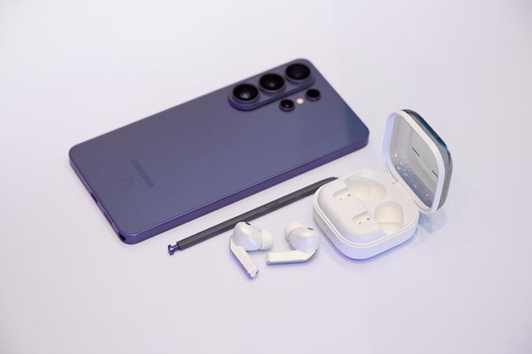 Sự kiện ra mắt Samsung Galaxy S26 series tại TP.HCM với sân khấu ánh sáng tương lai và màn hình LED lớn trình diễn Galaxy AI Phone tích hợp - 2