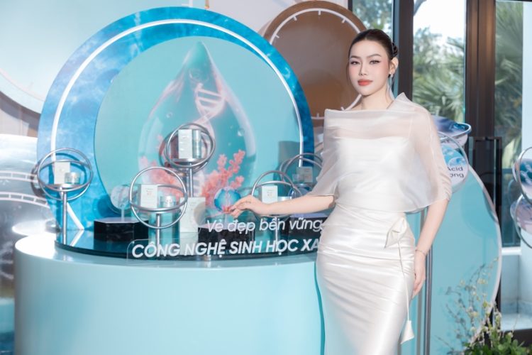 Mỹ phẩm công nghệ sinh học thuần chay: Khoa học và thiên nhiên hoà nhịp trong một phong cách làm đẹp mới