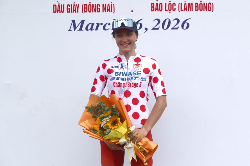 Komina Marina trở thành "nữ hoàng leo núi", Gissinger Oda thắng chặng trong gang tấc - 6