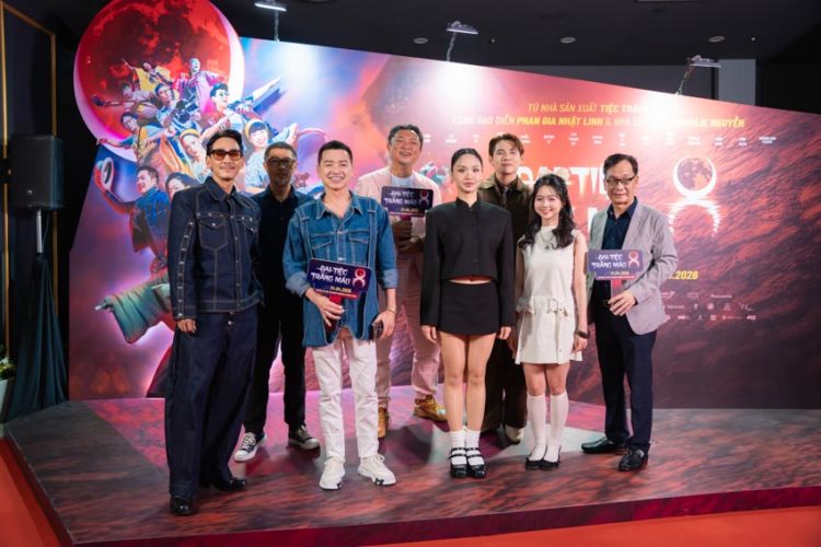 Cảnh hậu trường Đại tiệc trăng máu 8 với ekip thực hiện cú máy one-shot dài 35 phút - 1