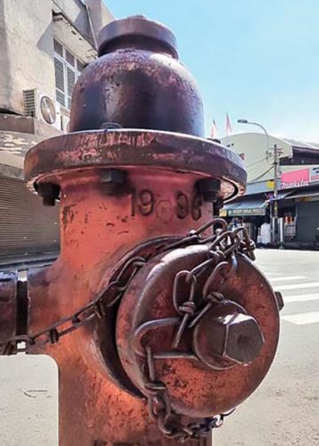 Dạo chơi cùng cổ vật đường phố Sài Gòn - 1