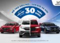 Khách hàng xem xe Honda CR-V và Civic e:HEV RS tại đại lý trong chương trình ưu đãi tháng 3/2026 - 2