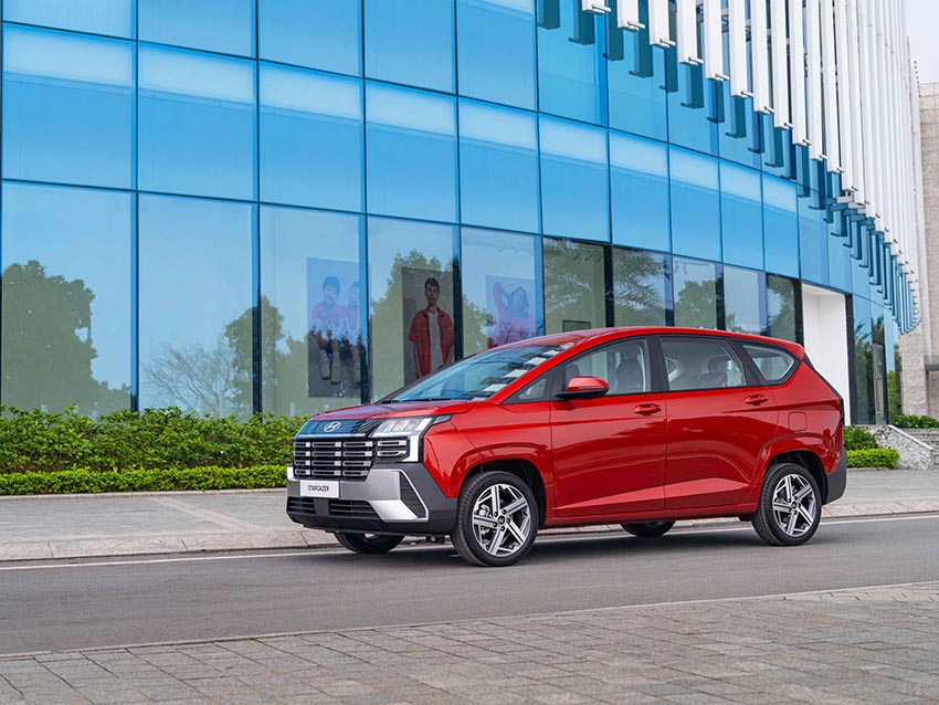 Hyundai Stargazer mới 2026 với thiết kế SUV mạnh mẽ và cụm đèn LED đặc trưng - 1