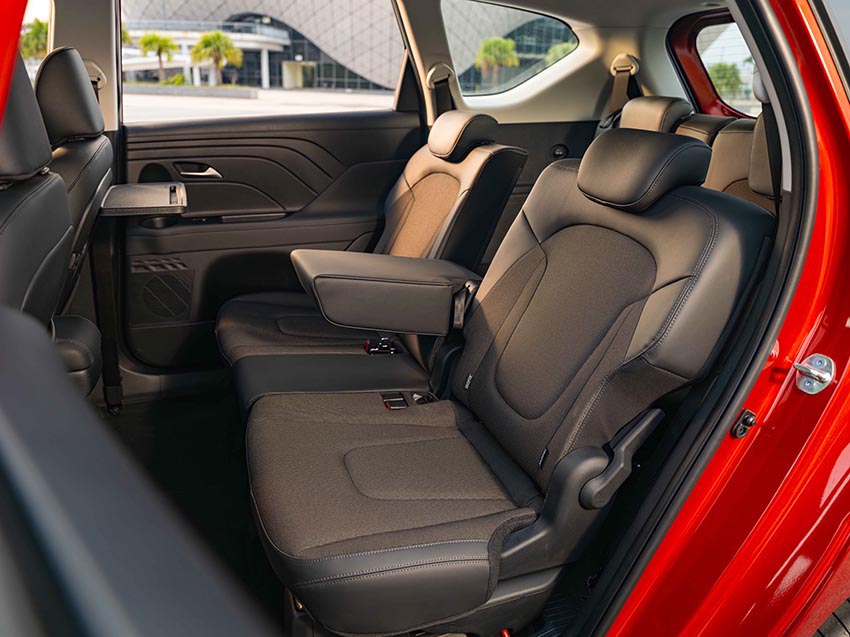 Hyundai Stargazer mới 2026 với thiết kế SUV mạnh mẽ và cụm đèn LED đặc trưng - 4