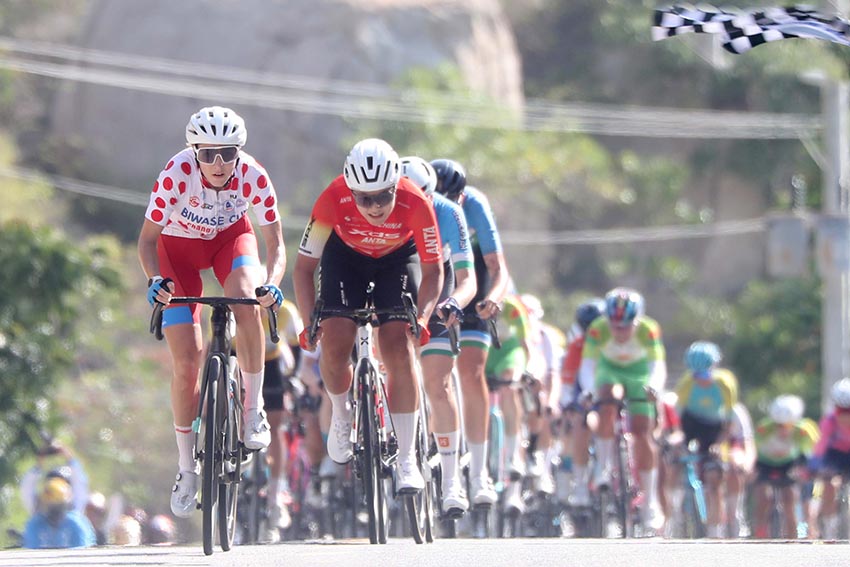 Lộc Trời An Giang "đại náo" Phan Thiết, Nguyễn Thị Thật khẳng định đẳng cấp - 1