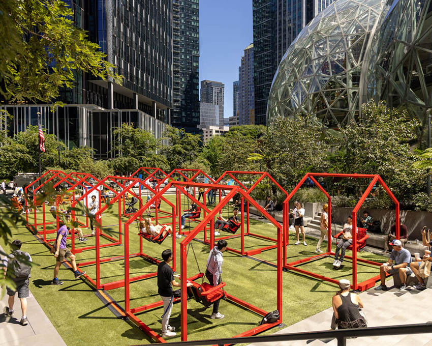 Tác phẩm nghệ thuật công cộng tương tác trong không gian đô thị với người dân tham gia trải nghiệm - 4