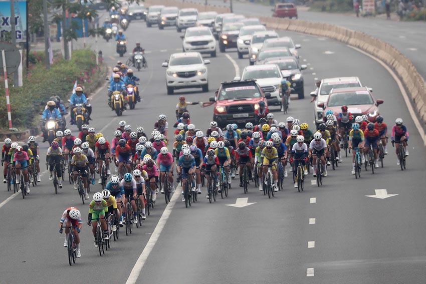 Nguyễn Thị Thật "Xé" áo xanh sau màn nước rút nghẹt thở - 6