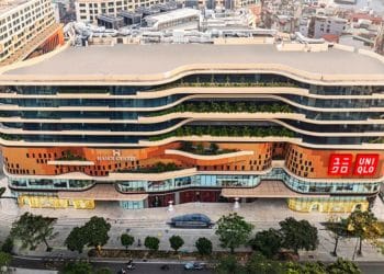 Cửa hàng UNIQLO Hanoi Centre tại TTTM Hanoi Centre Hà Nội chuẩn bị khai trương ngày 27/3 - 1