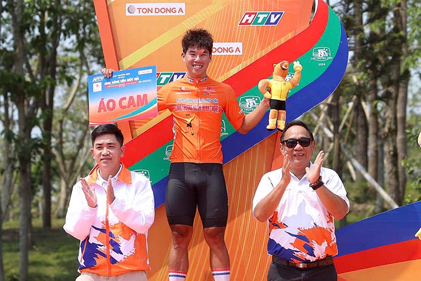 Áo Cam Nguyễn Văn Bình nuối tiếc rời giải, Anton Popov thắng chặng 6 tranh Cúp HTV – Tôn Đông Á 2026 - 5