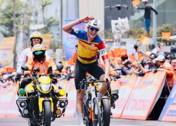 Christoph Janssen độc diễn tại Gia Lai, TP.HCM xây chắc ngôi đầu Cúp HTV – Tôn Đông Á - 4