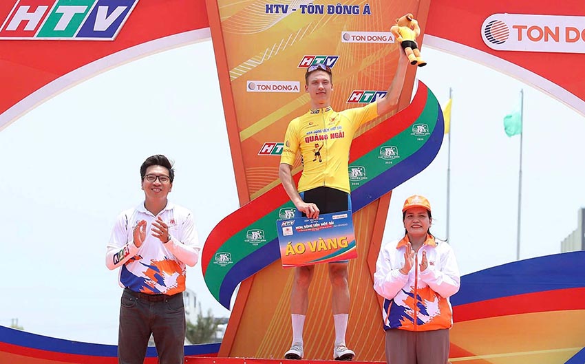 Christoph Janssen độc diễn tại Gia Lai, TP.HCM xây chắc ngôi đầu Cúp HTV – Tôn Đông Á - 6