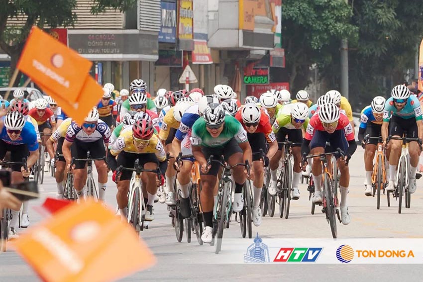 Cuộc Hoán Ngôi Ngoạn Mục: Nguyễn Văn Bình “Xé” Áo Cam, Trần Tuấn Kiệt Tỏa Sáng tại chặng 2 Cúp HTV – TDA 2026 - 5