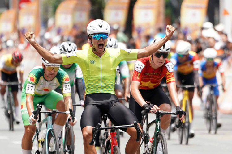 Đặng Thành Được lập cú đúp, TP.HCM Vinama tiến gần đến ngôi vương Cúp HTV – Tôn Đông Á 2026 - 1