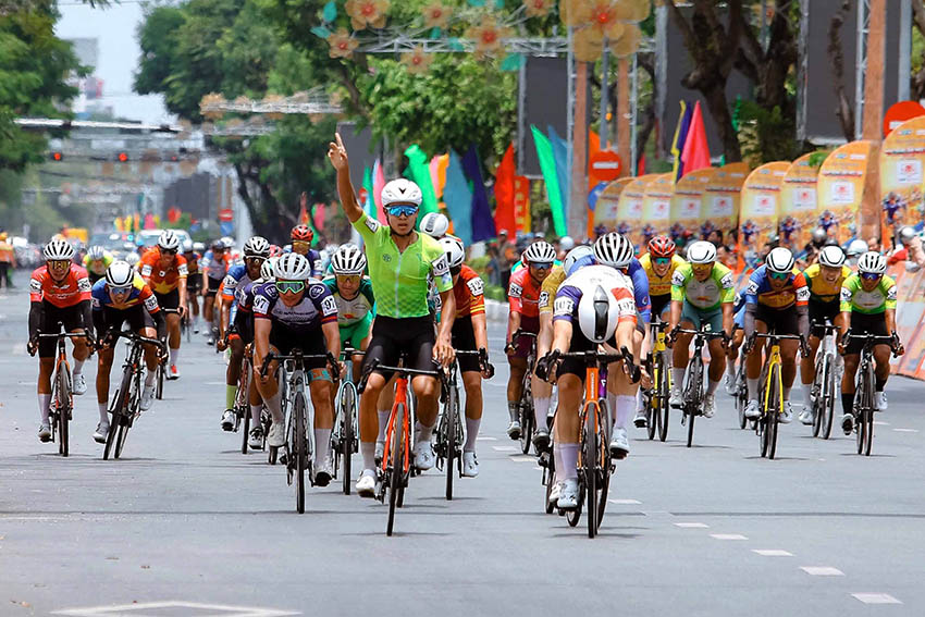 Đặng Thành Được lập cú đúp, TP.HCM Vinama tiến gần đến ngôi vương Cúp HTV – Tôn Đông Á 2026 - 2