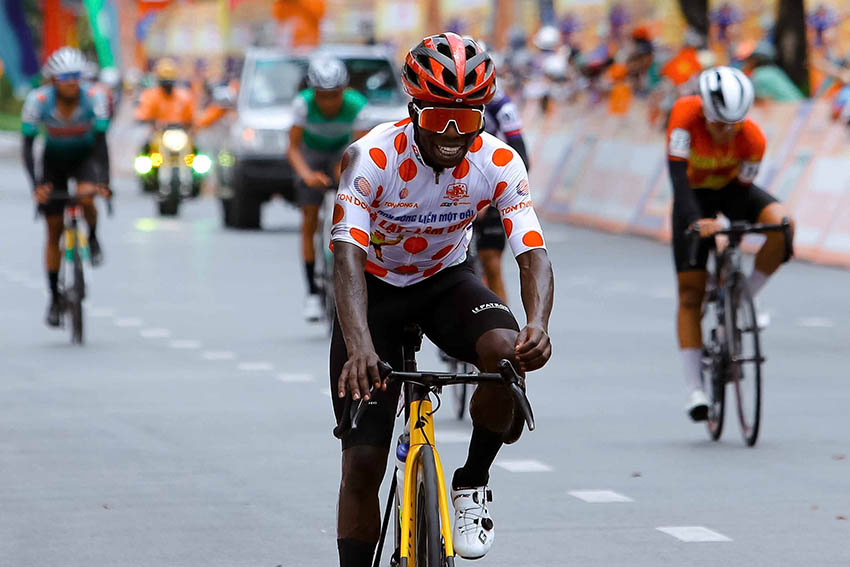 Đặng Thành Được lập cú đúp, TP.HCM Vinama tiến gần đến ngôi vương Cúp HTV – Tôn Đông Á 2026 - 5