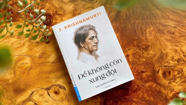 Bìa sách “Để không còn xung đột” của Krishnamurti với thiết kế tối giản, gợi chủ đề triết học và hòa bình nội tại