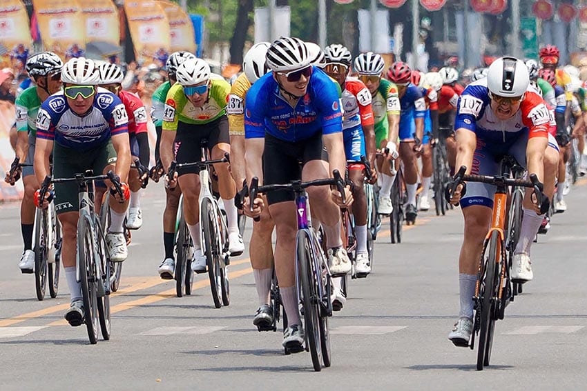 Ê kíp TPHCM thống trị thế trận, bảo vệ thành công Áo vàng Cúp HTV – Tôn Đông Á 2026 - 2