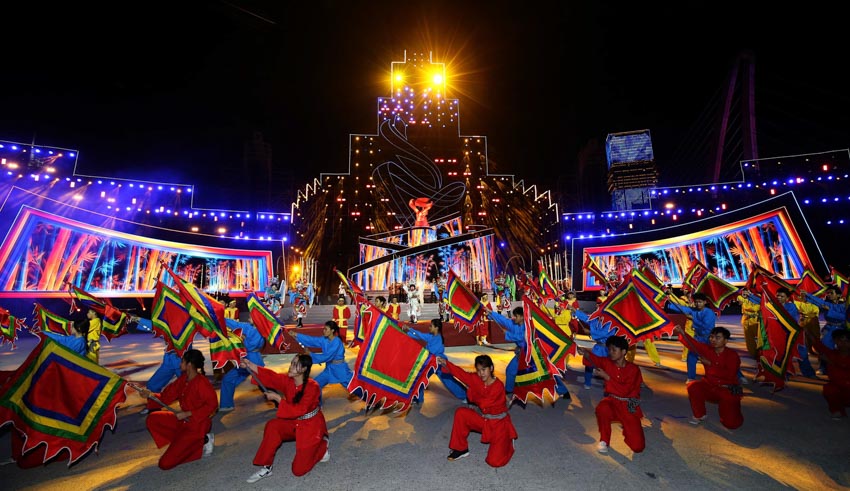 Khai mạc Đại hội TDTT TP.HCM 2026 Ấn tượng không gian mở, quy mô diễu hành kỷ lục - 9