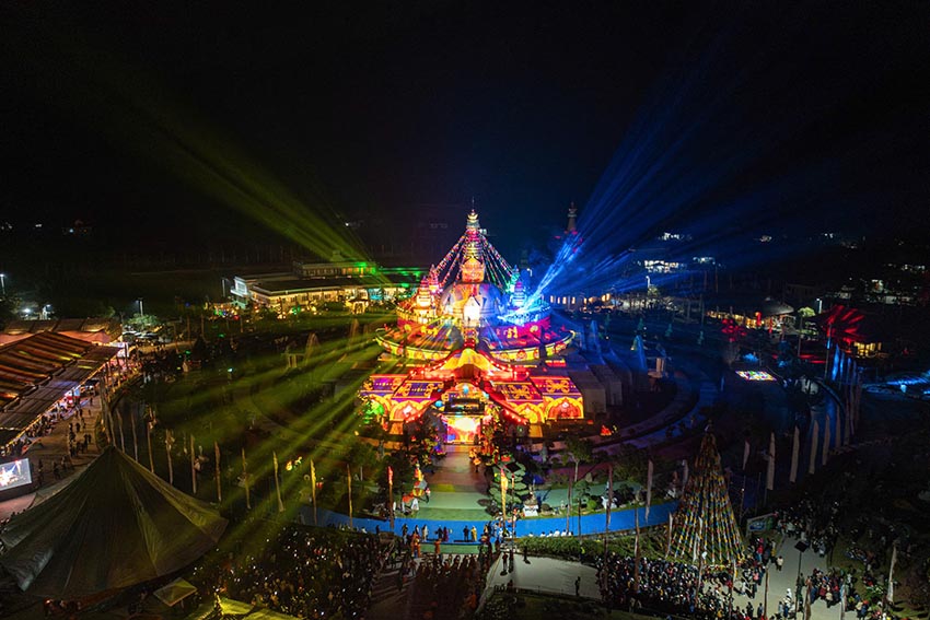 Cuộn thư pháp Đại Bi Quan Âm dài 200m được biên chép bằng chữ Tạng tại Bảo tháp Mandala Tây Thiên - 5