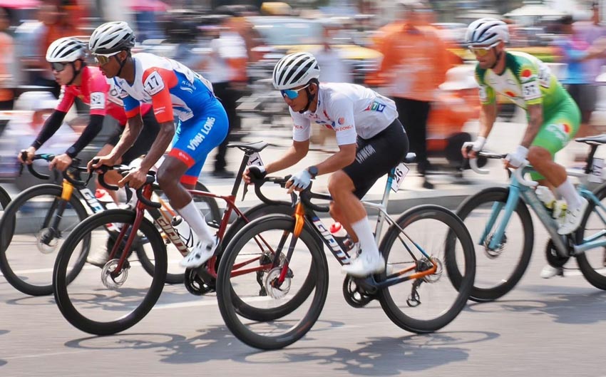 Marchuk Dzianis thắng chặng 14, chờ biến số tại Đèo Cả - Cúp HTV – Tôn Đông Á - 1