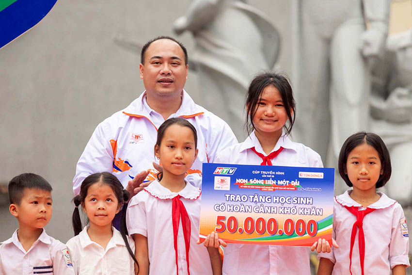 Patterson và Marchuk Dzianis đồng loạt "xé" áo tại chặng 3 Cúp HTV – Tôn Đông Á 2026 - 8