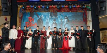 Dàn diễn viên phim Phí Phông Quỷ Máu Rừng Thiêng tại sự kiện ra mắt ở TP.HCM