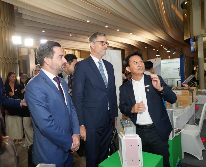 Nhà máy DURAflex Quảng Trị vận hành bằng năng lượng tái tạo đạt chuẩn Zero Carbon - 1